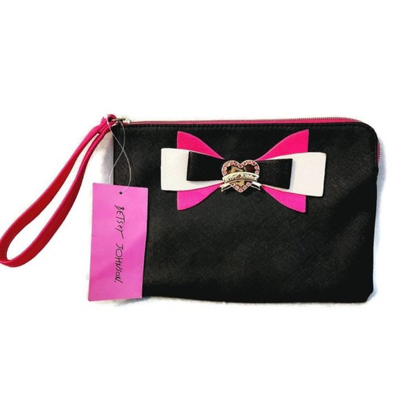 Betsey Johnson Handbags - Betsey Johnson Large Women's Black Saffiano Wristlet Clutch